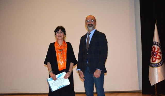 EÜTF'de Türk seramik sanatında kadın imajı ve estetik yolculuğu konuşuldu