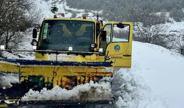İzmir’in yüksek kesimleri karla kaplandı