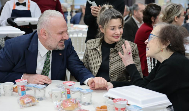 Başkan Pehlivan, öğretmen ve sağlık emekçilerini iftarda ağırladı