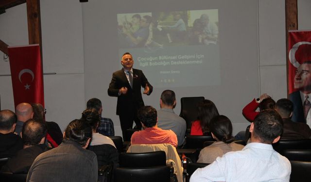 Efes Selçuk’ta babalar için “Babalık” semineri düzenlendi
