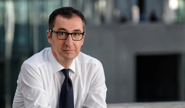 Cem Özdemir Almanya’da Türkiye kökenli ilk eyalet başbakanı olmaya hazırlanıyor