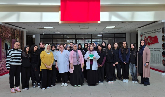 İzmirli öğrencilerden Gazze’ye yardım eli: El emeği ürünler iftar sofrasına dönüştü