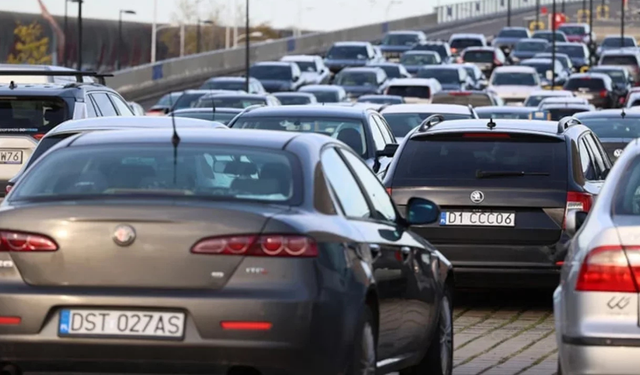 Ticaret Bakanlığı’ndan yeni düzenleme: Yabancı plakalı taşıt işlemlerine dijital sistem