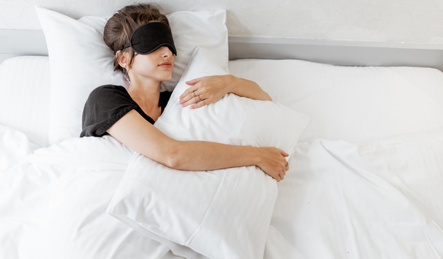 Türk Uyku Tıbbı Derneği’nden uyarı: Mavi ışık uykunuzu çalıyor