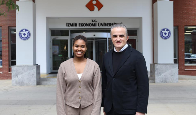 Havuzda şampiyon, okulda örnek: Selin Yüksel zirveyi bırakmıyor