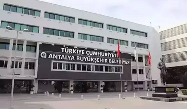 Antalya Büyükşehir Belediyesi’ne çifte operasyon: 34 gözaltı kararı