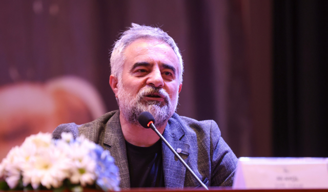 Şair ve yazar Ali Ayçil DEÜ’lü öğrencilerle buluştu