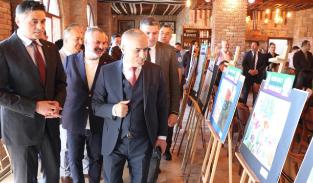Aliağa'da deniz sevgisi temalı yarışmanın ödülleri sahiplerini buldu