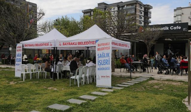 Bayraklı'da Sağlık Haftası seferberliği: Yüzlerce kişiye ücretsiz hizmet