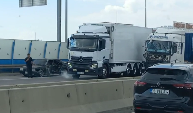 Bornova'da zincirleme kaza: Çevre yolunda trafik kilitlendi