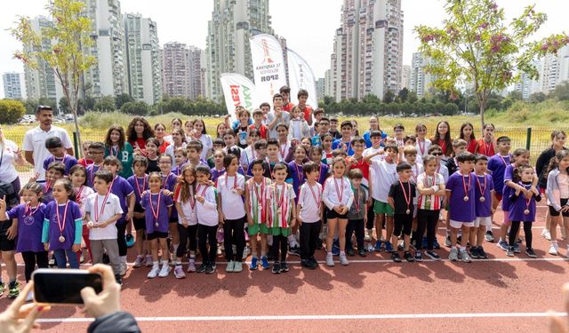 Karşıyaka’da 23 Nisan coşkusu atletizm pistine taşındı