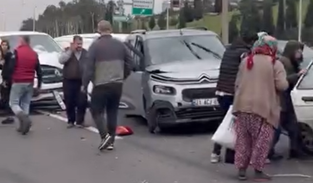 Gaziemir otoyolunda feci zincirleme kaza: Can kaybı var
