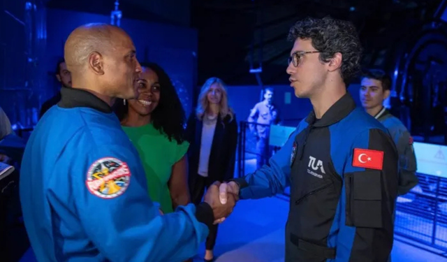 Türk astronot Atasever’den Artemis II mesajı: “Ay’a, Mars için gidiyoruz”