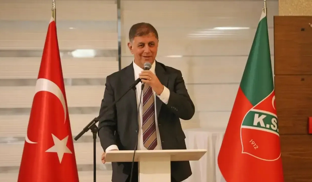 Bugünün ve Yarının Karşıyakası için dayanışma gecesi: 114 yıllık çınara destek çağrısı