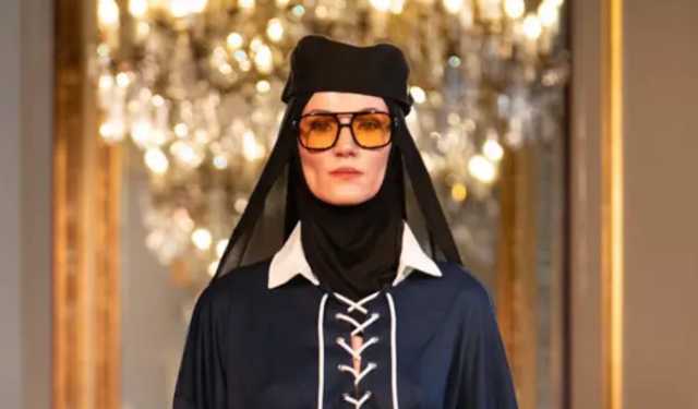 Paris’te bir ilk: Muhafazakar moda haftası