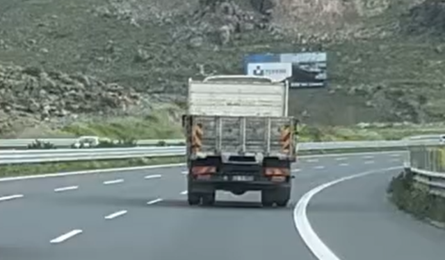 İzmir-Çanakkale otoyolunda tehlikeli yolculuk kamerada