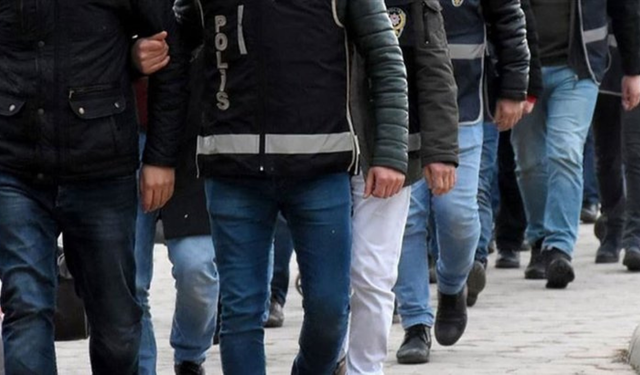 Emniyet ve MİT’ten ortak operasyon: Kırmızı bültenle aranan 14 şüpheli yakalandı