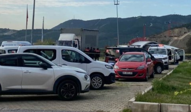 Karabağlar’da araç içinde dehşet: Bir kadın cinayeti, bir intihar girişimi