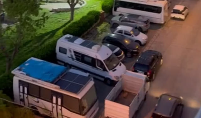 Konak'ta park yerlerini işgal eden karavanlar isyan ettirdi