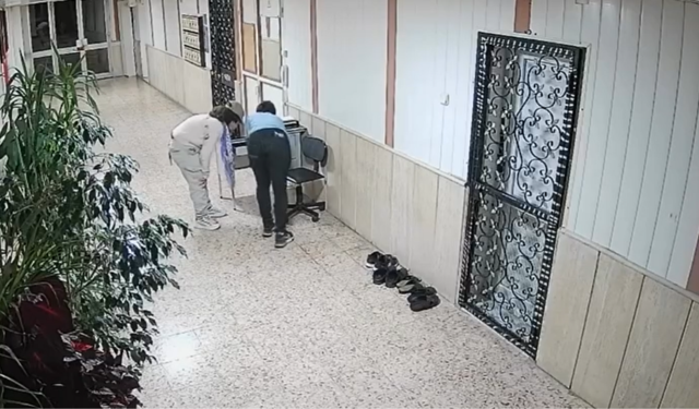 Konak’ta apartman girişlerinde şüpheli hareket: Güvenlik kameralarına yansıdı