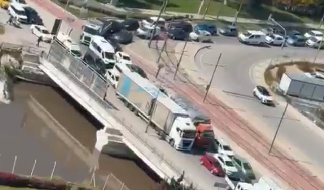 Halkapınar'daki protestolar trafiği kilitledi