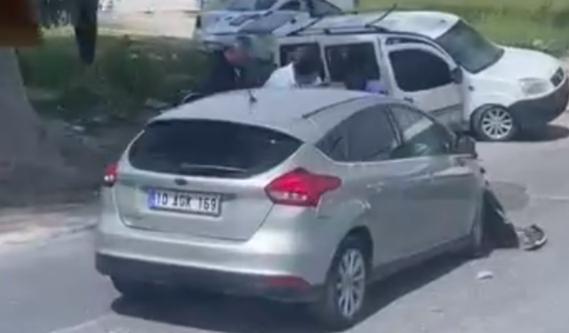 Torbalı yolundaki kazada araçlar hurdaya döndü