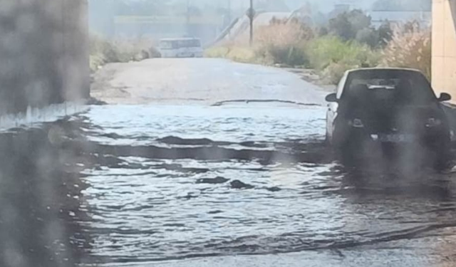 Ulukent alt geçidini su bastı, vatandaşlar tepki gösterdi