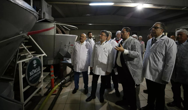 Bakan Yumaklı'dan net mesaj: Türkiye’ye yapay et giremez