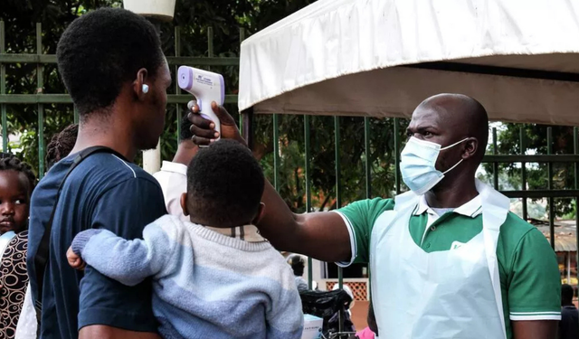 Ebola salgını KDC’de sağlık sistemini çökertti: Vaka sayısı 900'ü aştı