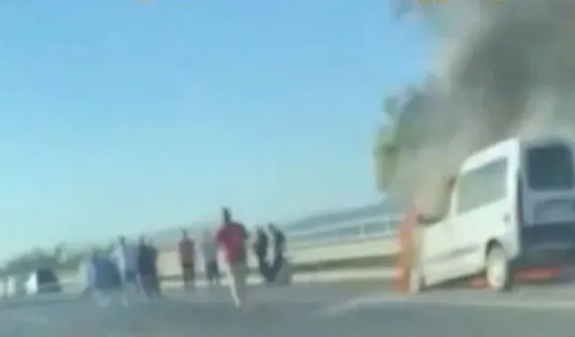 Bayram dönüşünde korkutan yangın: Seyir halindeki otomobil alev topuna döndü
