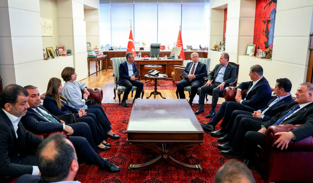 CHP’li belediye başkanlarından ortak açıklama: 45 gün içinde kurultay toplanmalı