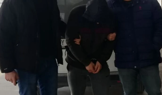 Buca’da 56 yaşındaki kişiyi darbedip gasbettiler: 4 çocuk gözaltında