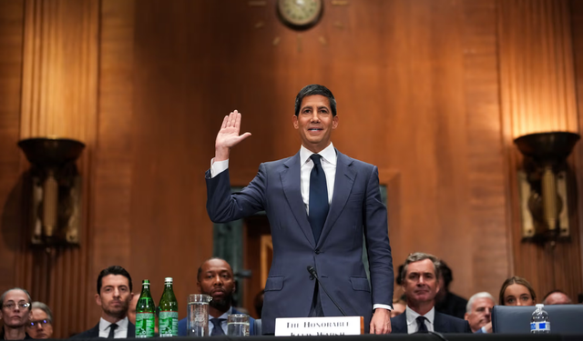 Fed’de yeni dönem: Kevin Warsh yemin ederek göreve başladı