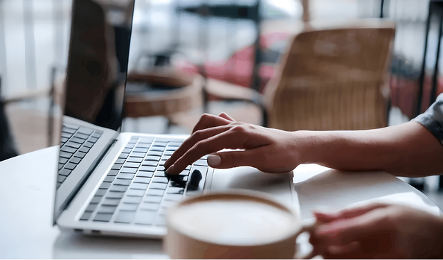 Uzaktan çalışma kafeleri vurdu: Wi-Fi süresi ve priz kısıtlaması