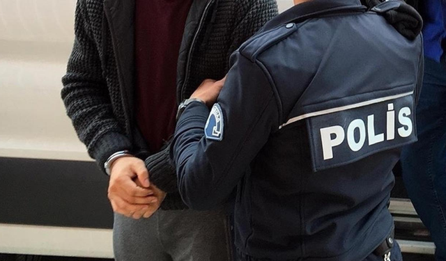 İzmir'de 12 yıl hapis cezası bulunan şahıs yakalandı