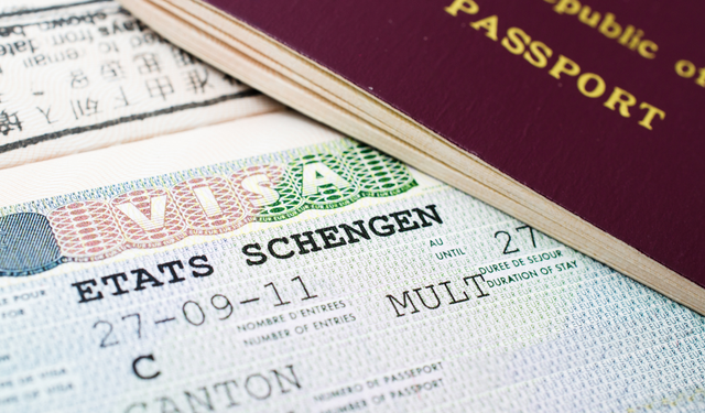 TÜRSAB’dan Schengen vize uyarısı: Randevular botlarla bloke ediliyor