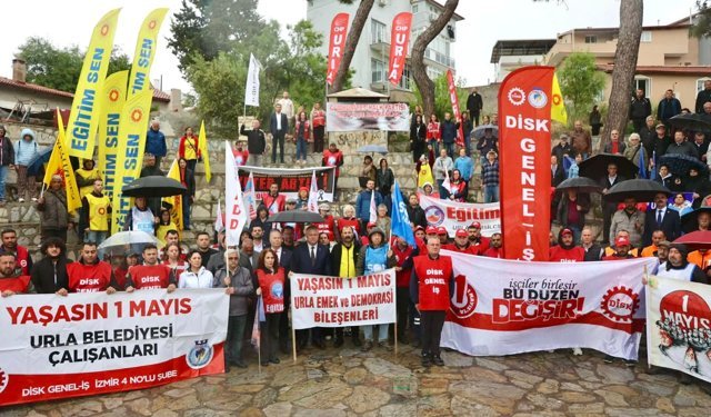 Urla’da 1 Mayıs mesajı: Adalet olmadan huzur olmaz