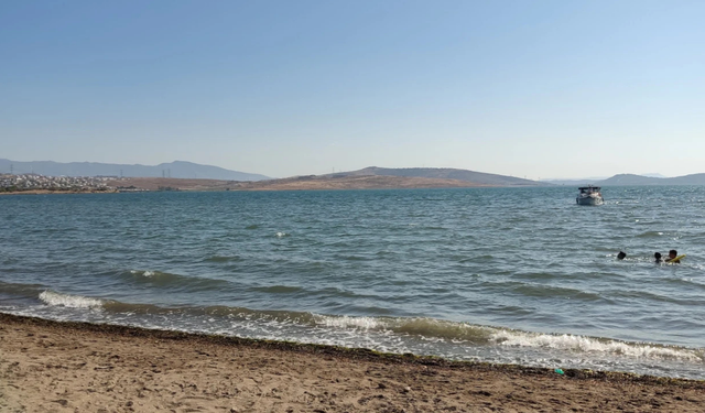 Olumsuz hava nedeniyle dört ilde denize girmek yasaklandı