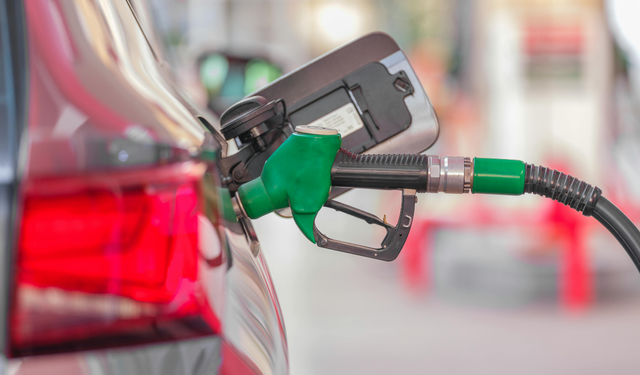 Motorine indirim geliyor: Pompaya yansıyacak rakam belli oldu
