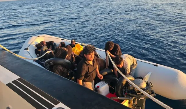 Seferihisar açıklarında 20 düzensiz göçmen yakalandı
