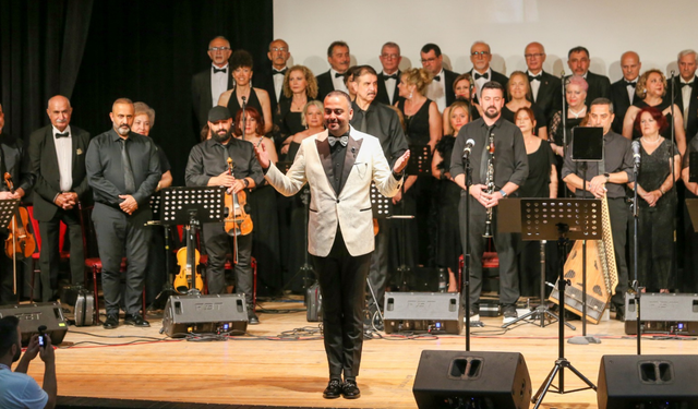 Karşıyaka yaza şarkılarla 'merhaba' dedi