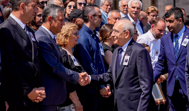 Kılıçdaroğlu ve Özel cenaze töreninde ilk kez yan yana geldi