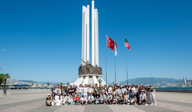 Geleceğin mimarları Karşıyaka’nın tarihi ve kültürel mirasını keşfetti