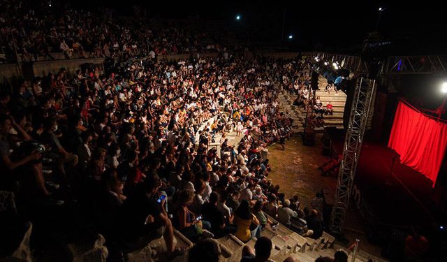 İzmirli sanatseverlere müjde! Bergama Tiyatro Festivali’nde üç gün sanat şöleni