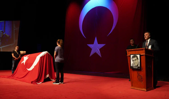 Zihni Göktay için veda töreni düzenlendi: Türk Tiyatrosu usta çınarını uğurladı