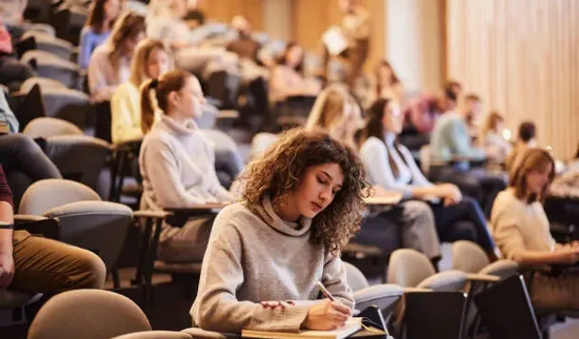 Üniversite öğrencileri dikkat! 2026-2027 katkı payları belli oldu