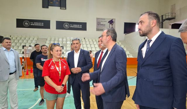 Mehmet Kasapoğlu'ndan Gaziemir ziyareti: 7'den 77'ye herkesi sporla buluşturacağız