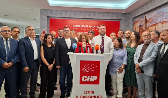 CHP İzmir’de 30 ilçe başkanı bir araya geldi: Ortak bildiri yayımlandı