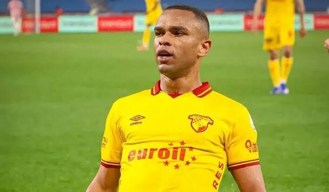 Göztepe’de Juan ve Dennis için kritik süreç