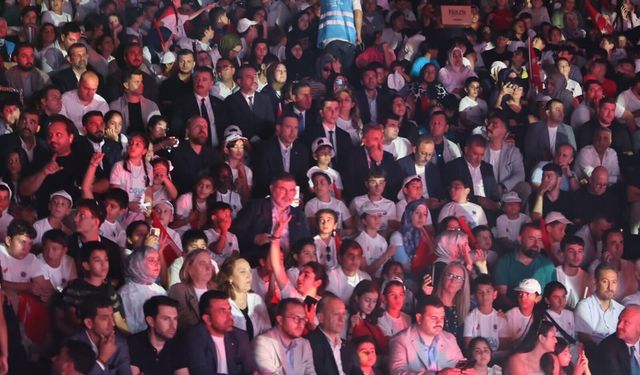 Devlet protokolü Efes’te buluştu: Selçuk’ta TÜGVA Yaz Okulları kapanış coşkusu